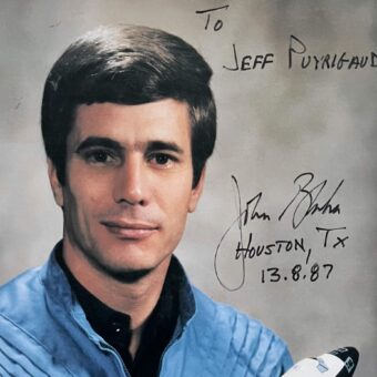 Portrait dédicacé de l'astronaute John Blaha de Houston au Texas