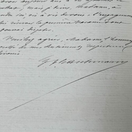 Le baron Haussmann promet une place au docteur Archambault