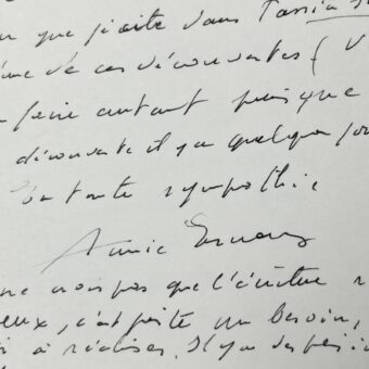 Annie Ernaux évoque les écrivains qui l'ont influencée (Céline, Proust, Pavese), et son besoin d'écrire