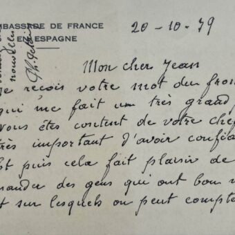 Pétain, ambassadeur en Espagne pendant la "drôle de guerre", veut regagner la France et lorgne vers le front