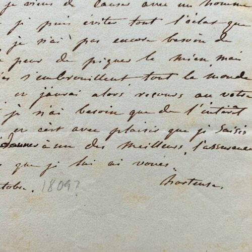 La reine Hortense craint que ses affaires s'embrouillent