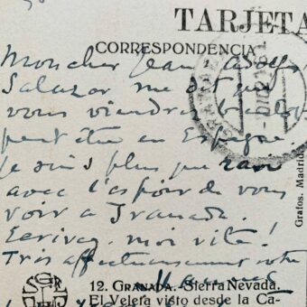 Manuel de Falla se plaint auprès de G. Jean-Aubry de ne pas recevoir sa revue musicale The Chesterian